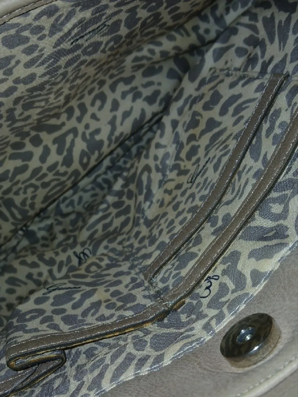 Vintage GUESS Two-Tone Taupe and Cream Tote with Heart Charm